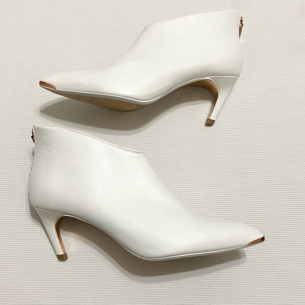 Ted Baker Gemie Slanted Heel White Leather Ankle Boot Bootie - Picture 2 of 13